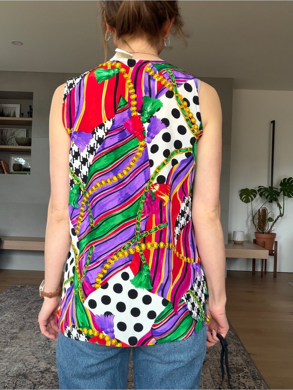 Vintage 100% silk Multicolor Printed sleeveless Top small - Picture 4 of 13